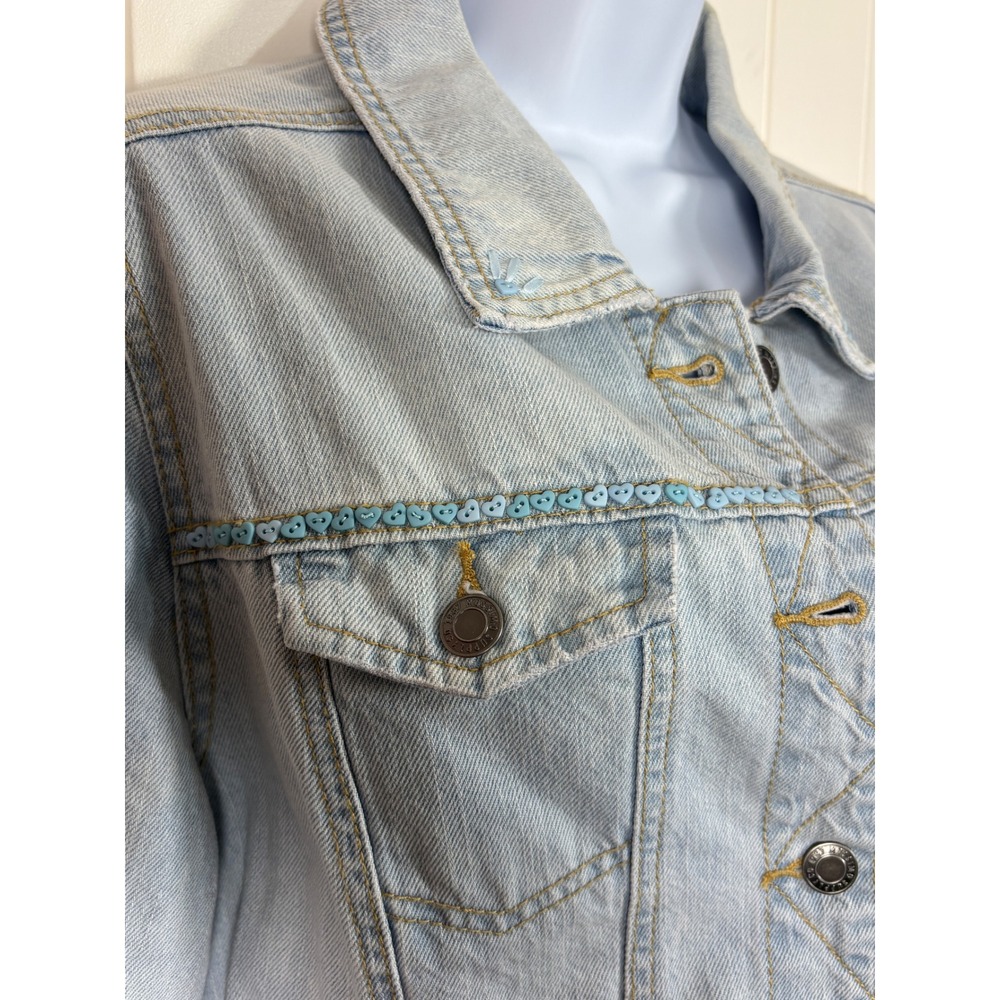 Mossimo Supply Co Light Wash Denim Jacket Heart Button Trim XL Soft Girl Y2K